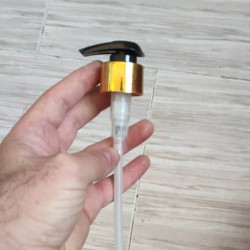 پمپ غلیظ پاش مشکی دور طلایی دهانه28