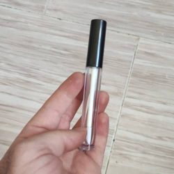 پوکه رژلب مایع گرد ایرانی